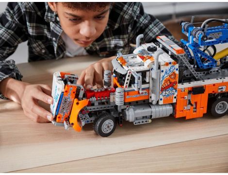 Klocki LEGO Technic Ciężki Samochód Pomocy Drogowej 42128 - 6