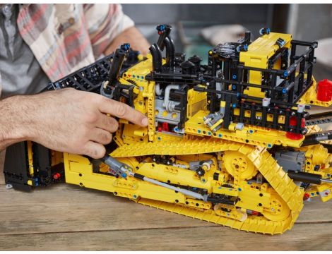 Klocki LEGO Technic Buldożer Cat D11T 42131 - 14