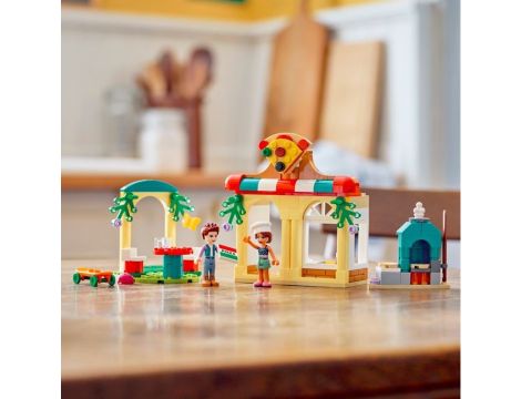 Klocki LEGO Friends Pizzeria w Heartlake 41705 - 4