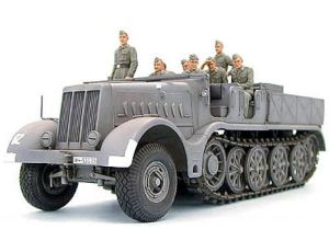 Model Pojazdu German 18T Heavy Half Track Famo Tamiya