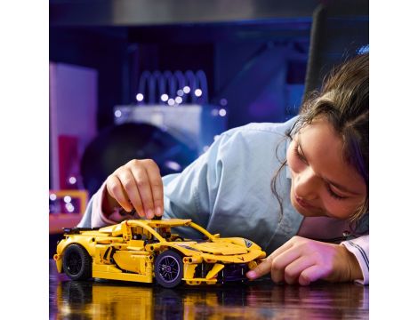 Klocki Chevrolet Corvette Stingray LEGO Technic 42205 - 7