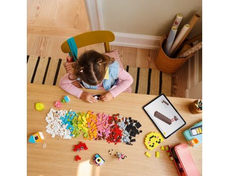 Klocki Kreatywna Skrzynka Szczęścia LEGO Classic 11042 - 8